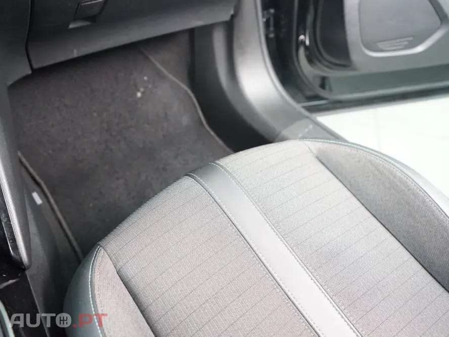 Peugeot 2008 1.2 PureTech Allure