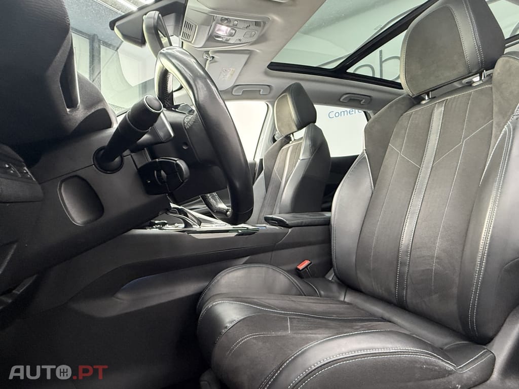 Peugeot 3008 1.2 PureTech Allure Grip Control EAT6