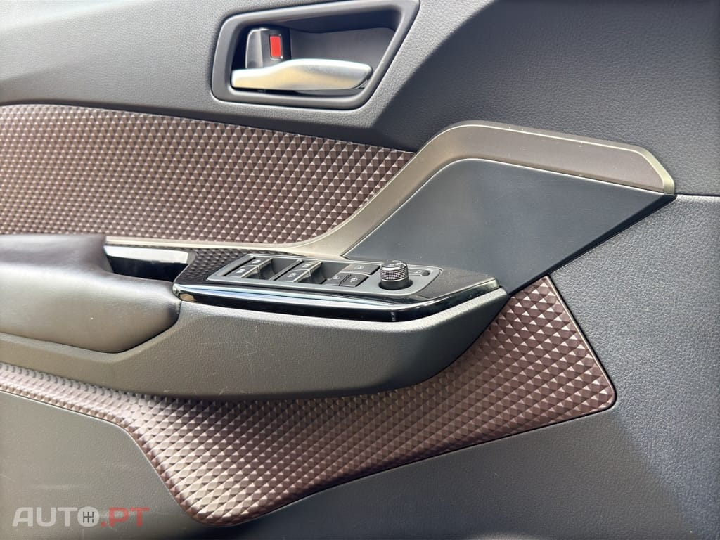 Toyota C-HR 1.8 Hybrid Exclusive+P.Luxury