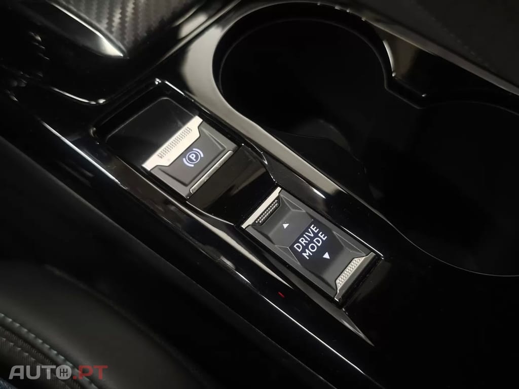 Peugeot 2008 PureTech 130 EAT8 Allure