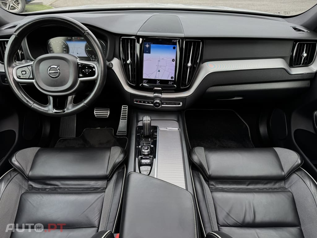 Volvo XC60 2.0 T6 PHEV R-Design AWD