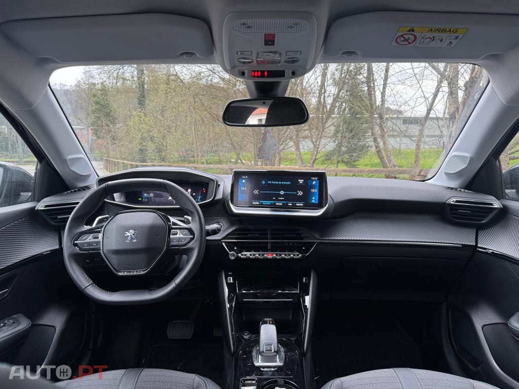 Peugeot 208 1.2 PureTech Allure EAT8