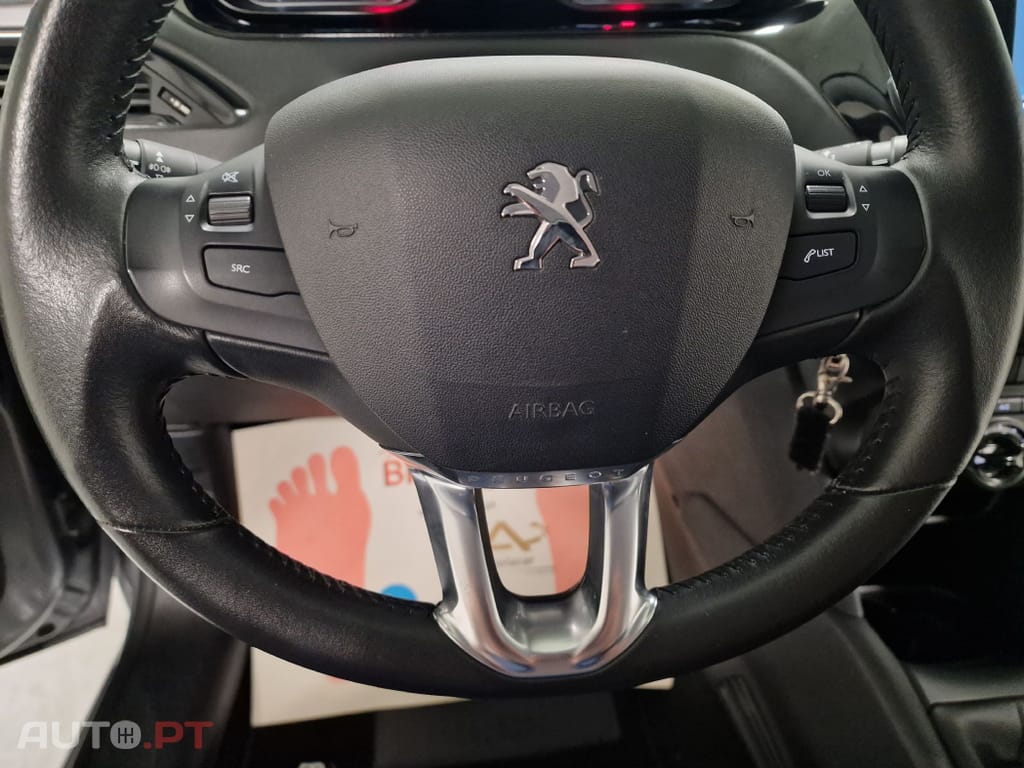 Peugeot 208 1.5 BLUEHDI 102CV SIGNATURE GPS CAMARA TRASEIRA