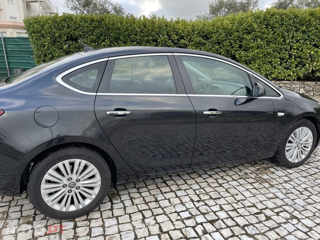 Opel Astra 1.7 CDTi Cosmo Start/Stop