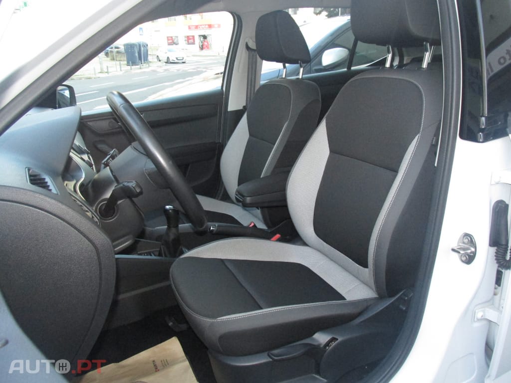 Skoda Fabia Diesel 1.4 TDi 105cv Só 22.000KM