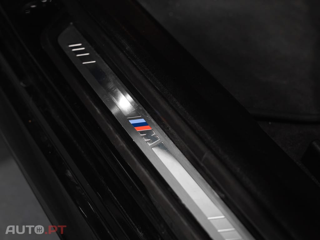 BMW 330 e Touring Pack M Auto