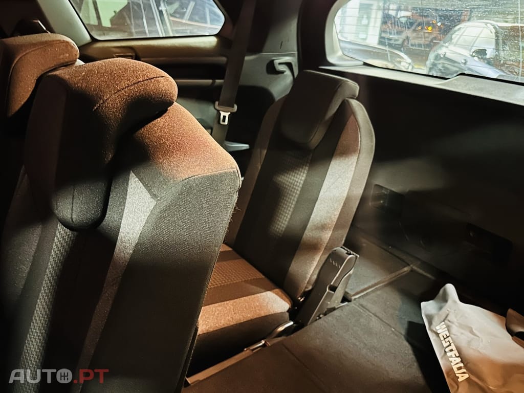 Peugeot 5008 1.2 PureTech Allure EAT8