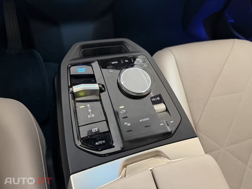 BMW iX xDrive 40