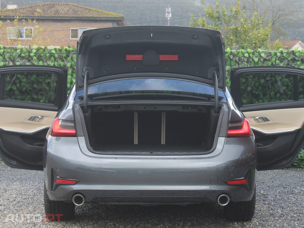 BMW 320 e Line Sport Auto