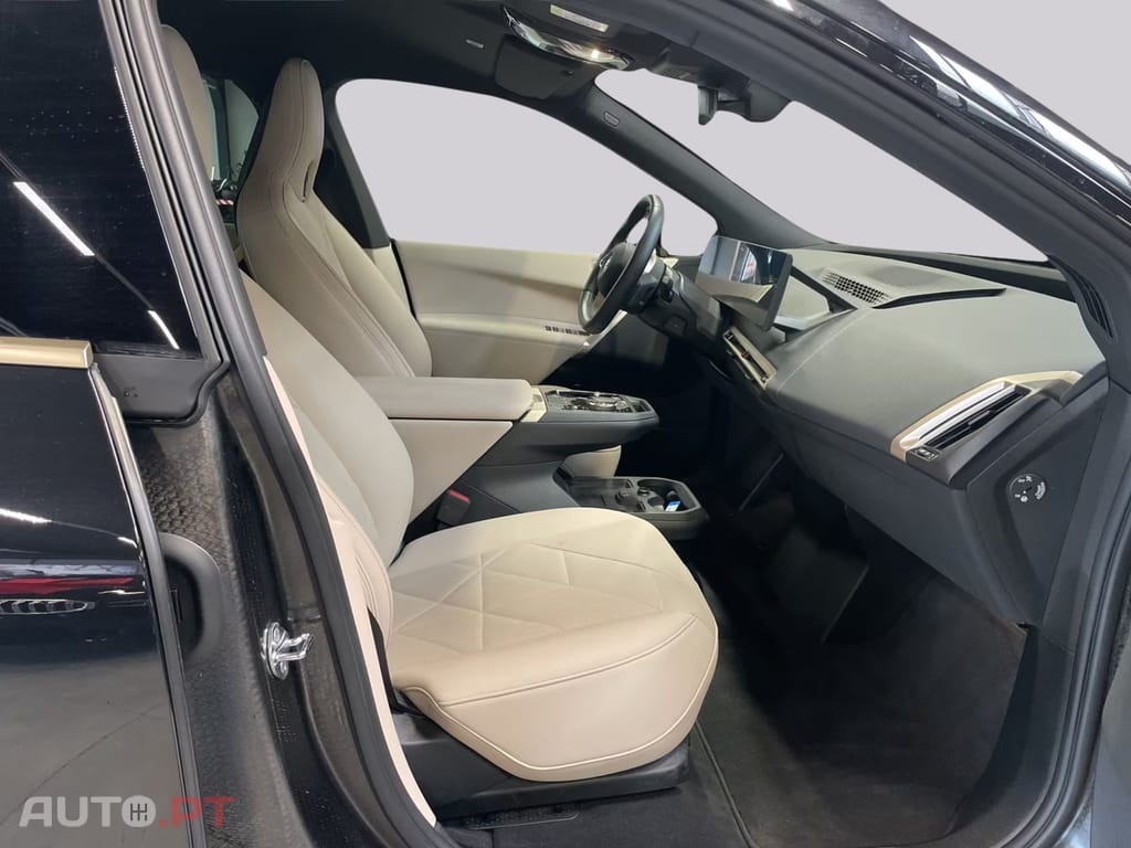BMW iX xDrive40 I.V.A DEDUTIVEL