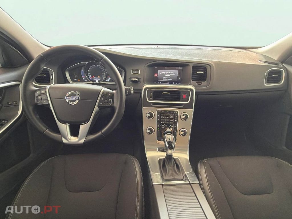 Volvo V60 2.4 D6 AWD Phev