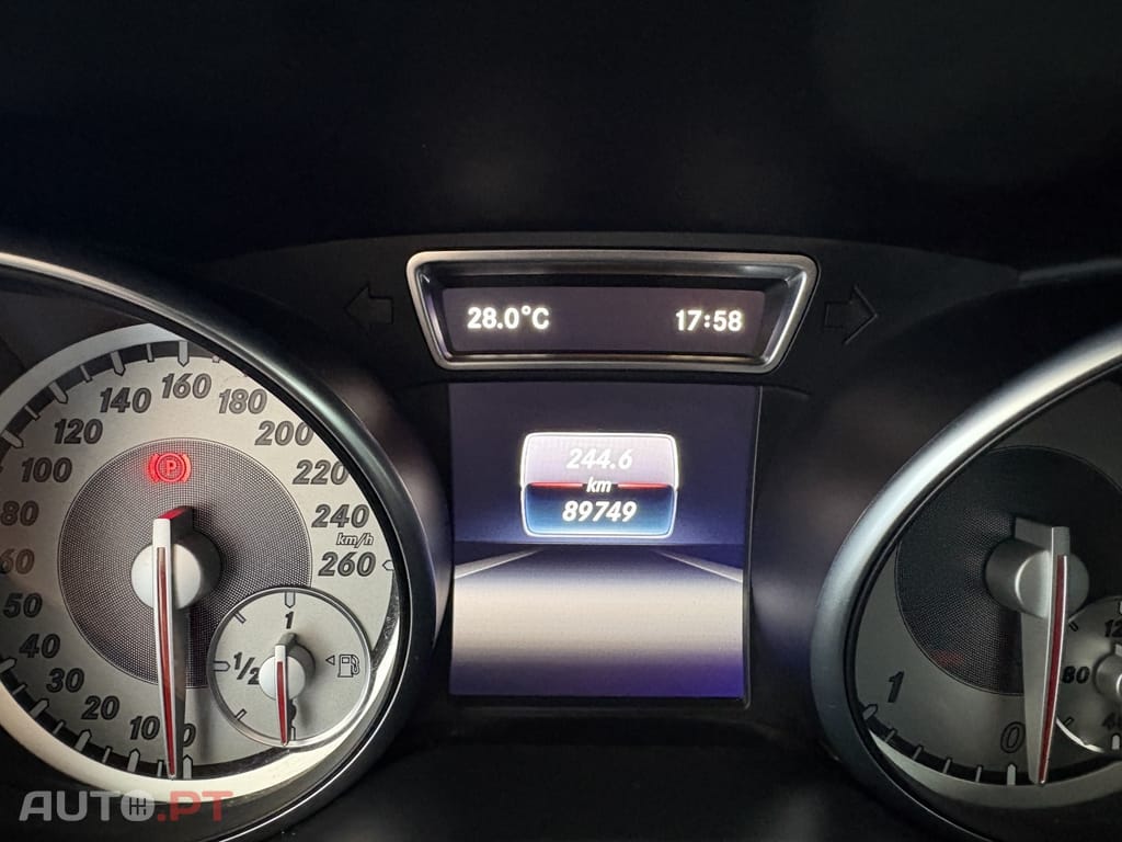 Mercedes-Benz GLA 180 (CDI) d Urban