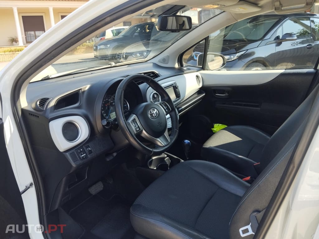 Toyota Yaris 1.5 hibrido