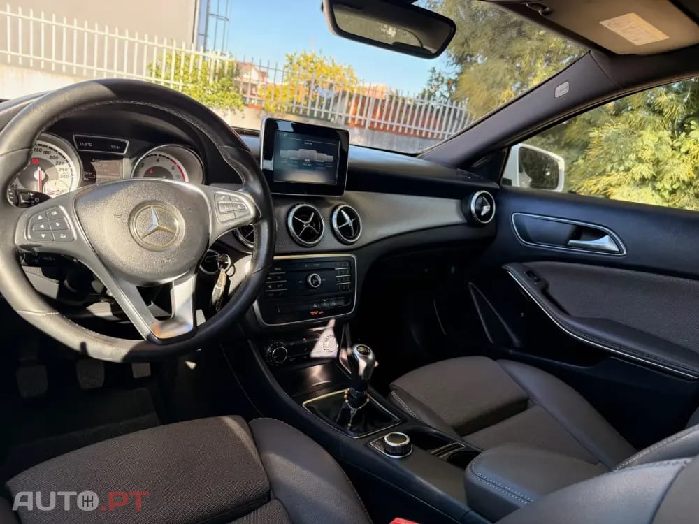 Mercedes-Benz GLA 180 d SENSATION
