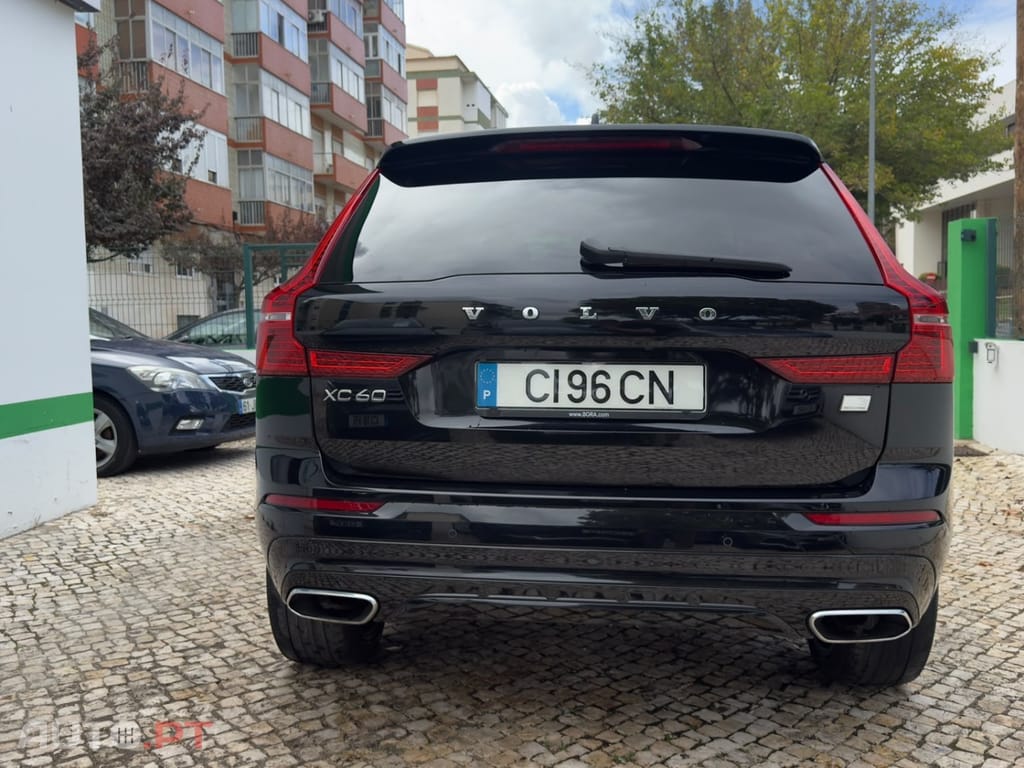Volvo XC60 2.0 T6 PHEV R-Design AWD
