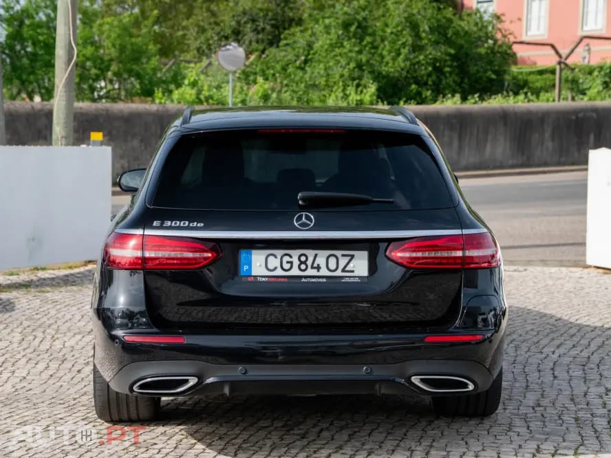 Mercedes-Benz E 300 de 4Matic 9G-TRONIC AMG Line
