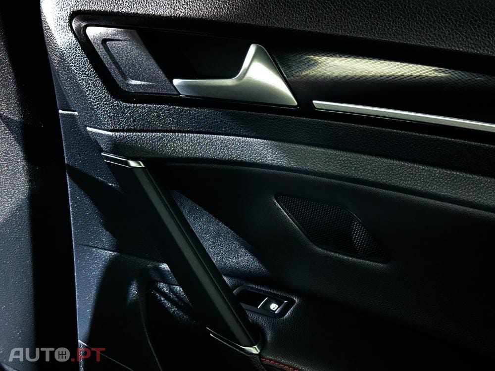 Volkswagen Golf GTi DSG