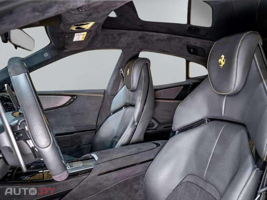 Ferrari Purosangue CARBON 