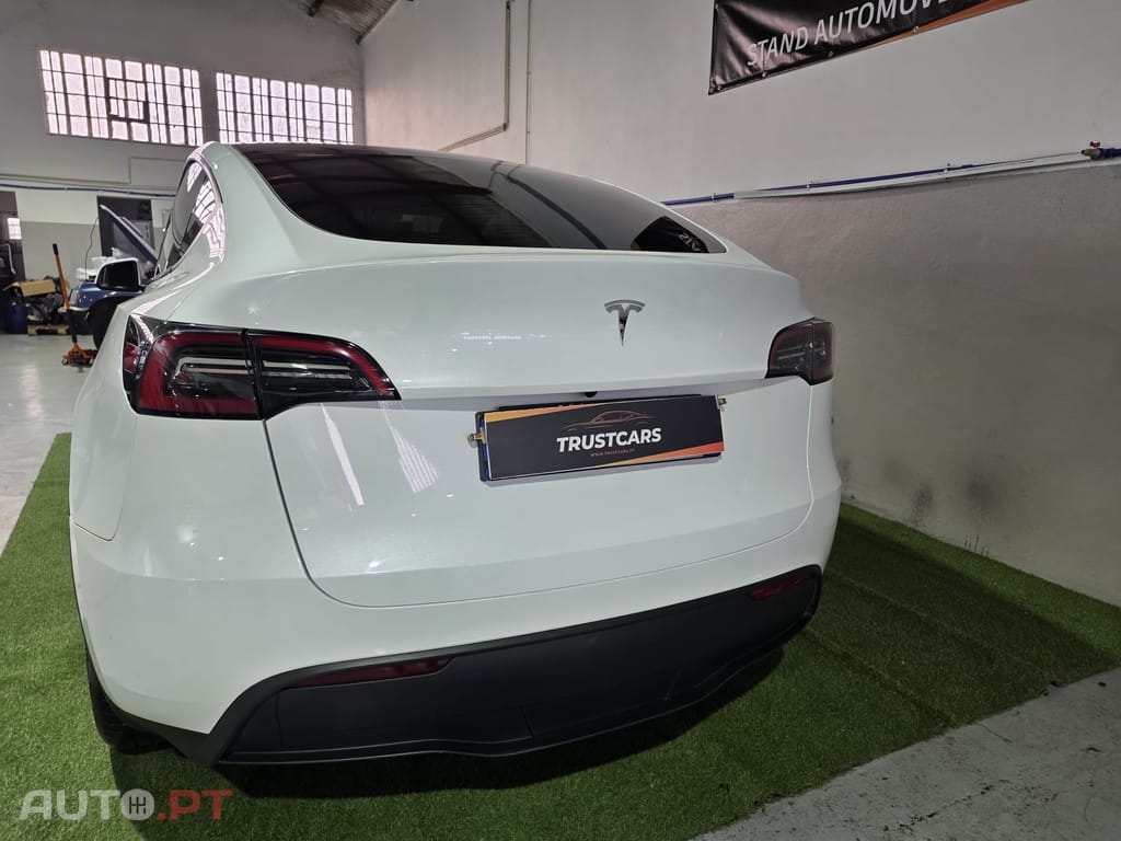 Tesla Model Y Long Range Tração Integral