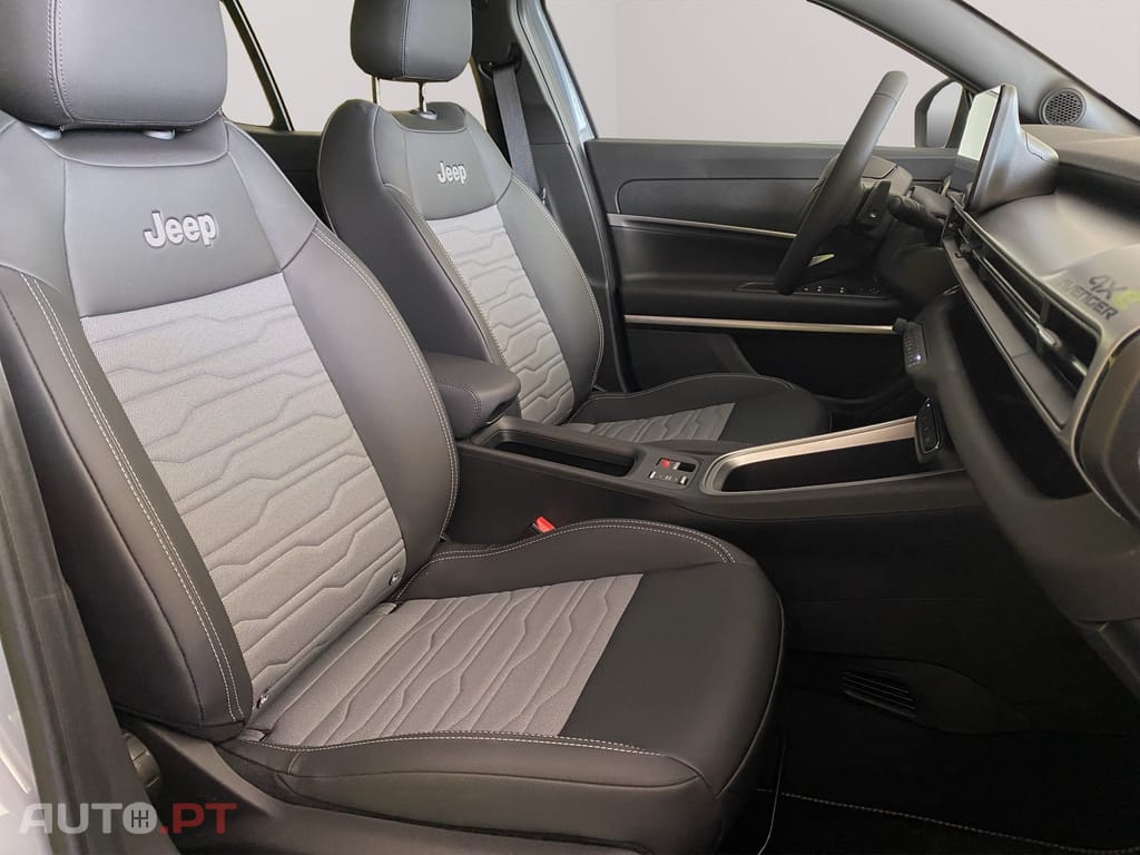 Jeep Avenger 1.2 T Hybrid 4xe Upland