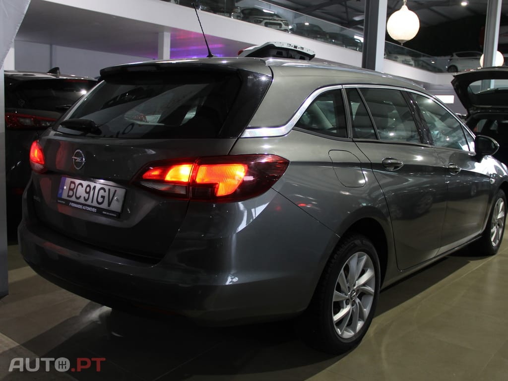 Opel Astra Sports Tourer Business