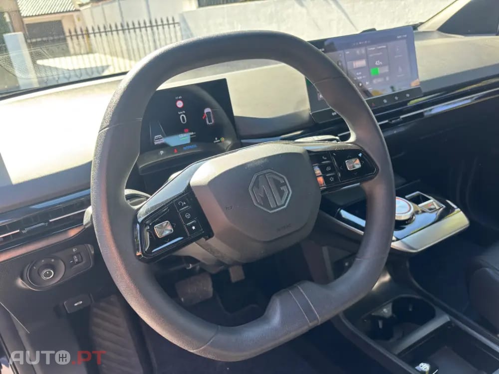 MG MG4 51 kWh Standard