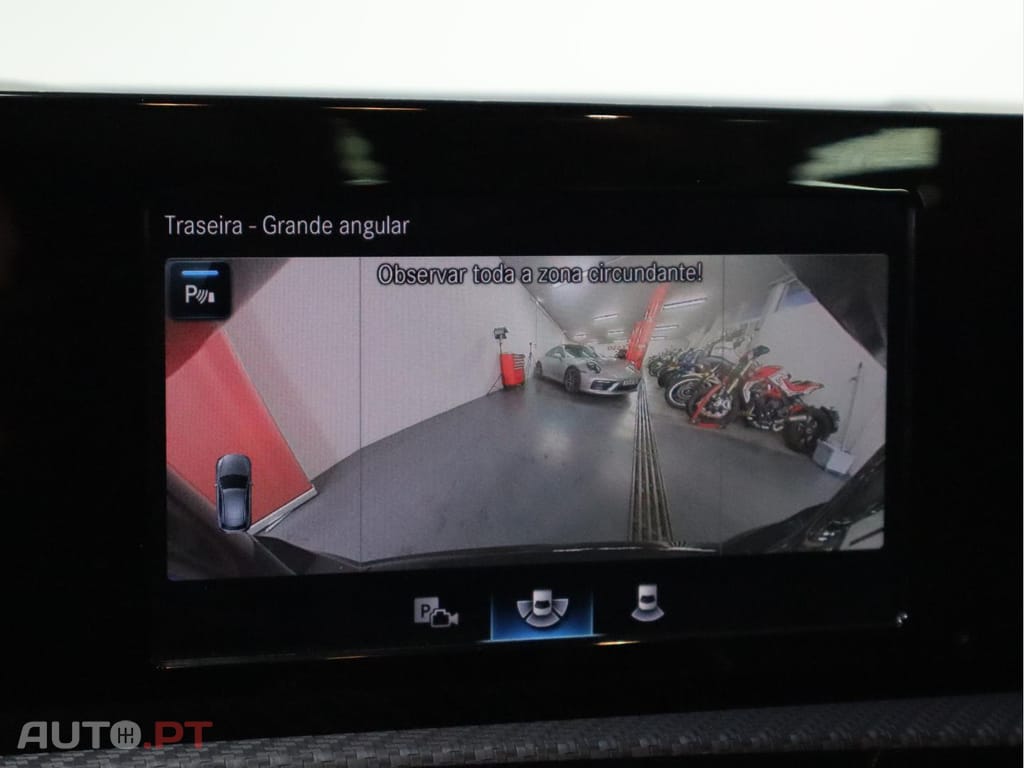 Mercedes-Benz A 250 e Auto