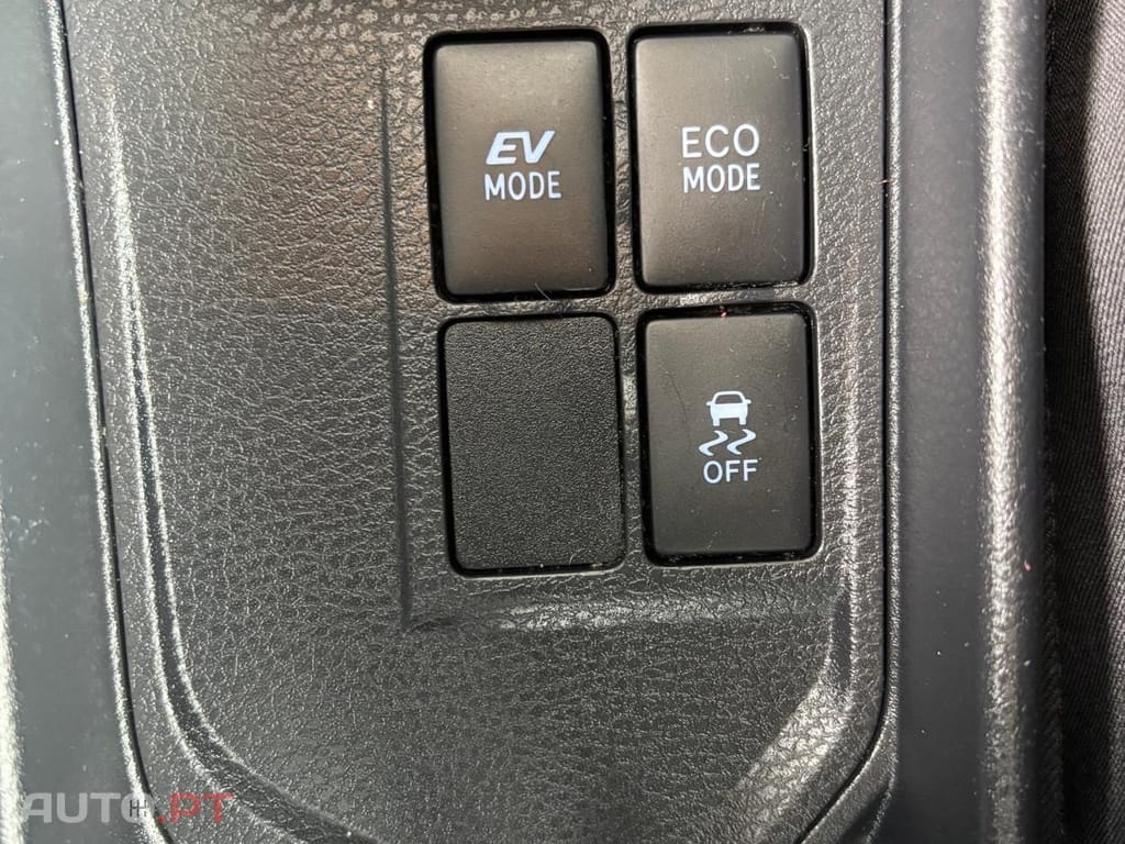 Toyota Yaris 1.5 HSD Confort Plus