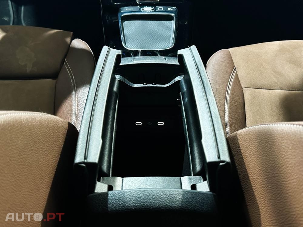 Mercedes-Benz CLA 200 7G-DCT AMG Line Advanced Plus