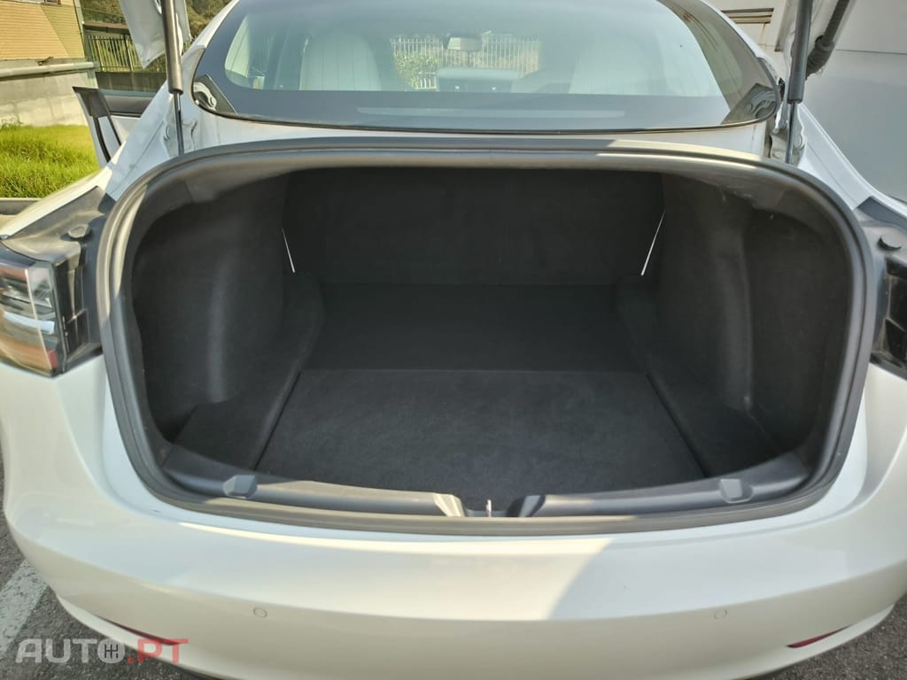 Tesla Model 3 Standard Range Plus RWD