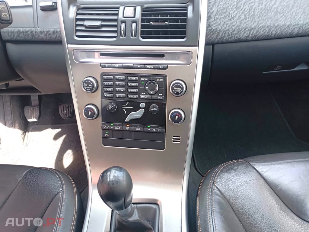 Volvo XC60 2.0 D3 Drive Summum 7 Lugares Nac