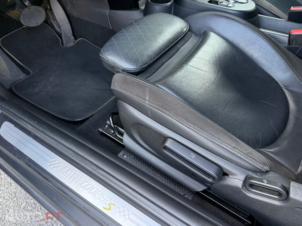 MINI Cooper Cooper SE Premium Essential