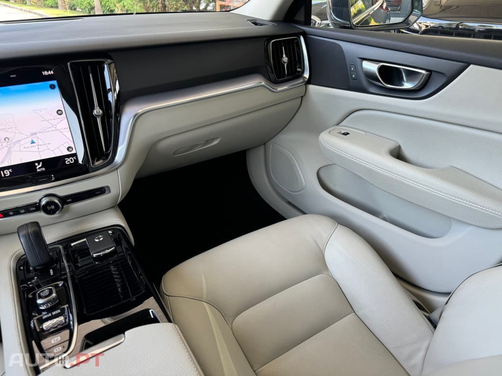 Volvo V60 2.0 T6 AWD TE Inscription Expression