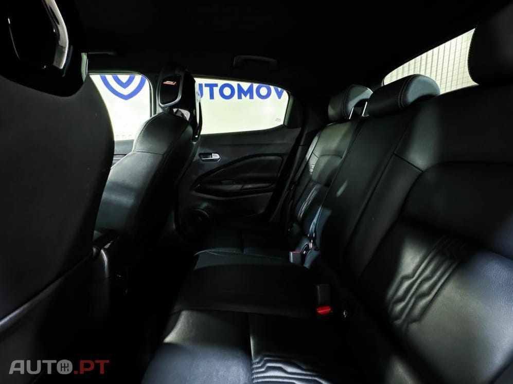 Nissan Juke 1.6 Hybrid Tekna Premium