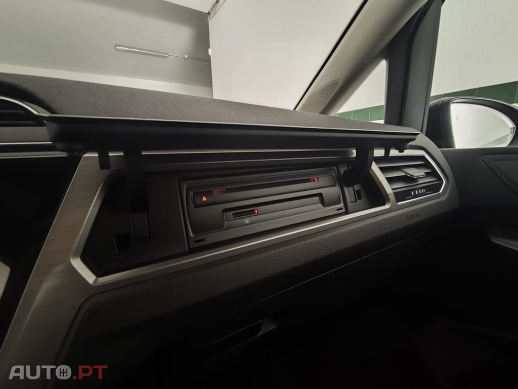 Volkswagen Touran 2.0 TDI Confortline DSG