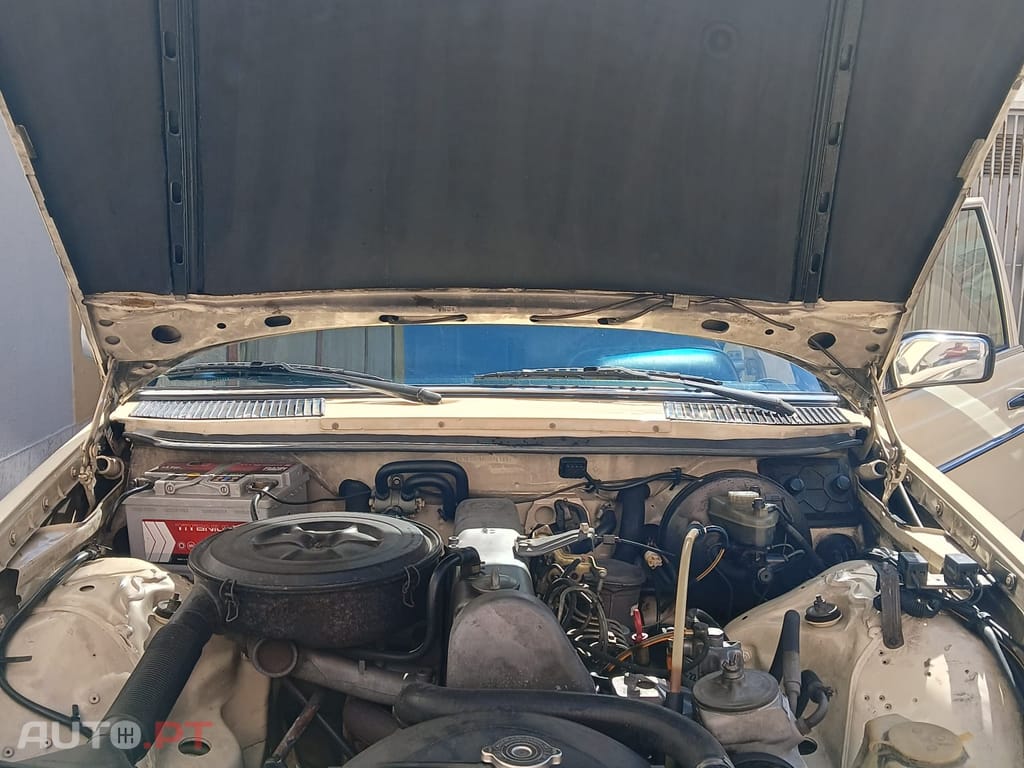 Mercedes-Benz 300 D (w123)