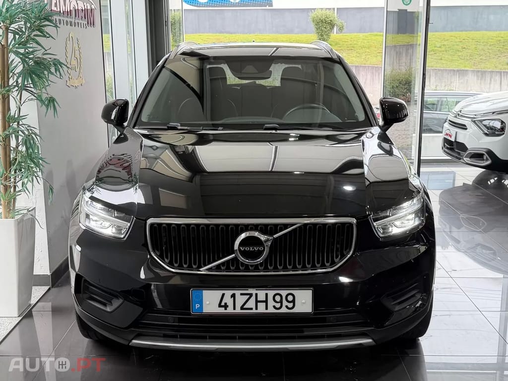 Volvo XC40 1.5 T3 Momentum Plus