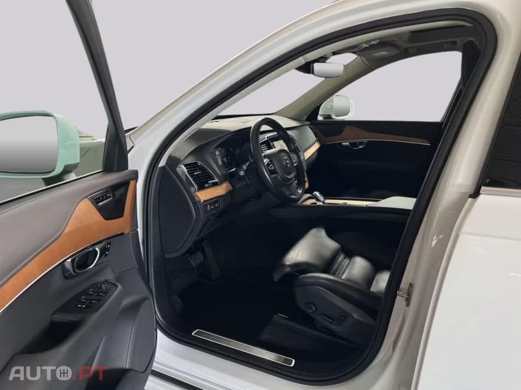 Volvo XC90 T8 AWD I.V.A DEDUTIVEL