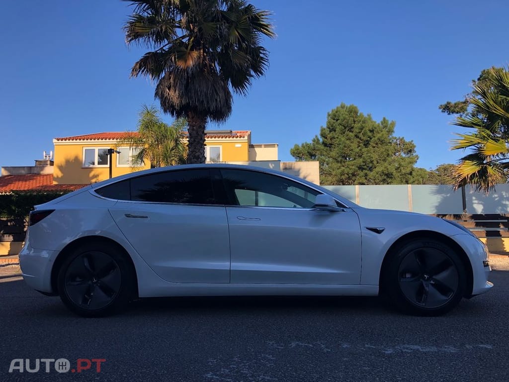 Tesla Model 3 Standard Range Plus RWD