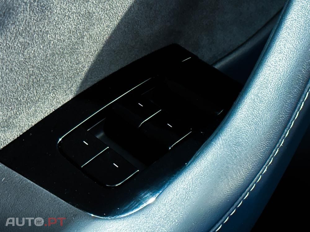 Tesla Model 3 Long-Range Dual Motor AWD
