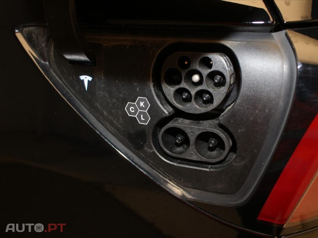 Tesla Model Y Standard