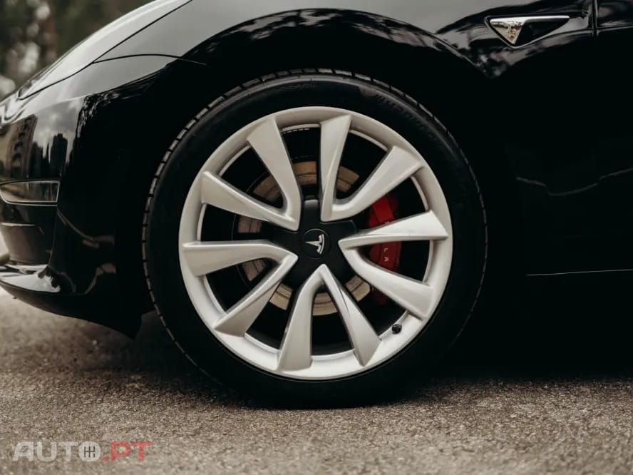 Tesla Model 3 Long Range AWD Dual Motor