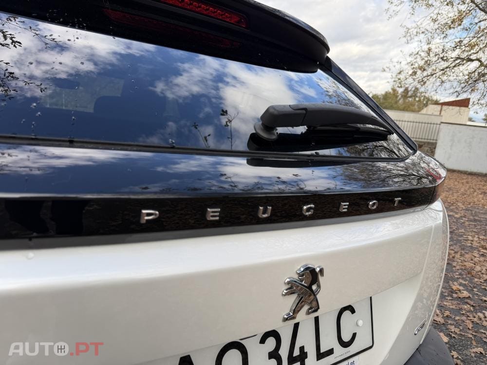 Peugeot E-2008 50 kWh GT Pack