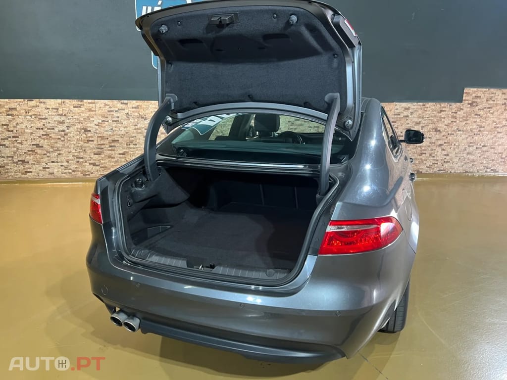 Jaguar XF 2.0 D