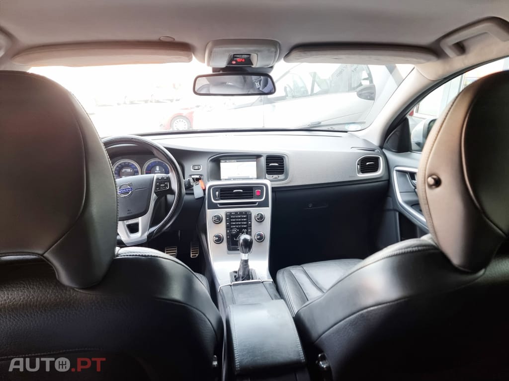 Volvo V60 1.6 D2 R-Design