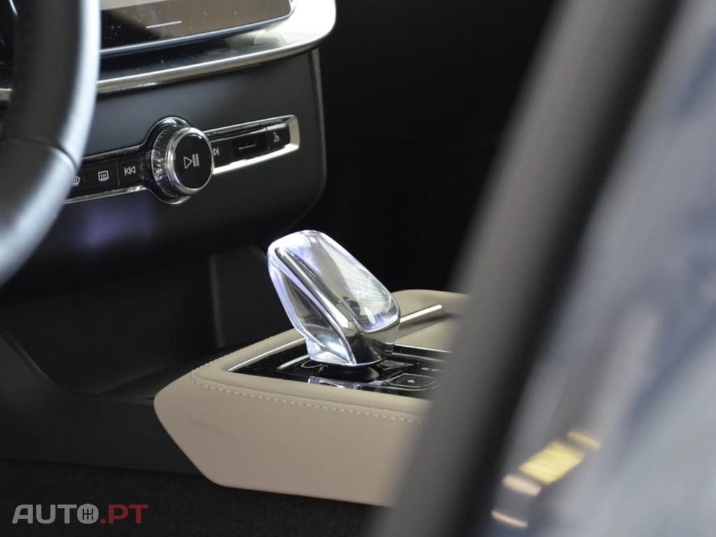 Volvo XC90 T8 Plus AWD I.V.A DEDUTIVEL 