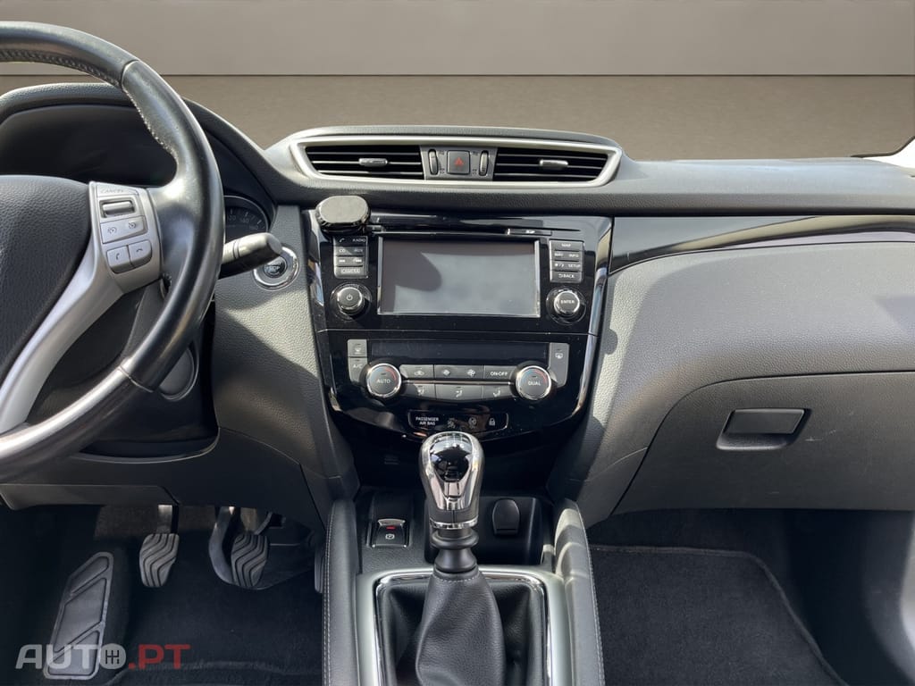 Nissan Qashqai 1.5 dCi N-Connecta 18 RS+PS