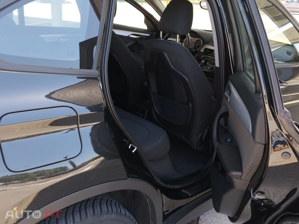 BMW X1 25 e xDrive Corporate Edition