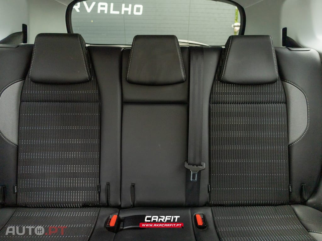 Peugeot 2008 1.6 e-HDi Allure