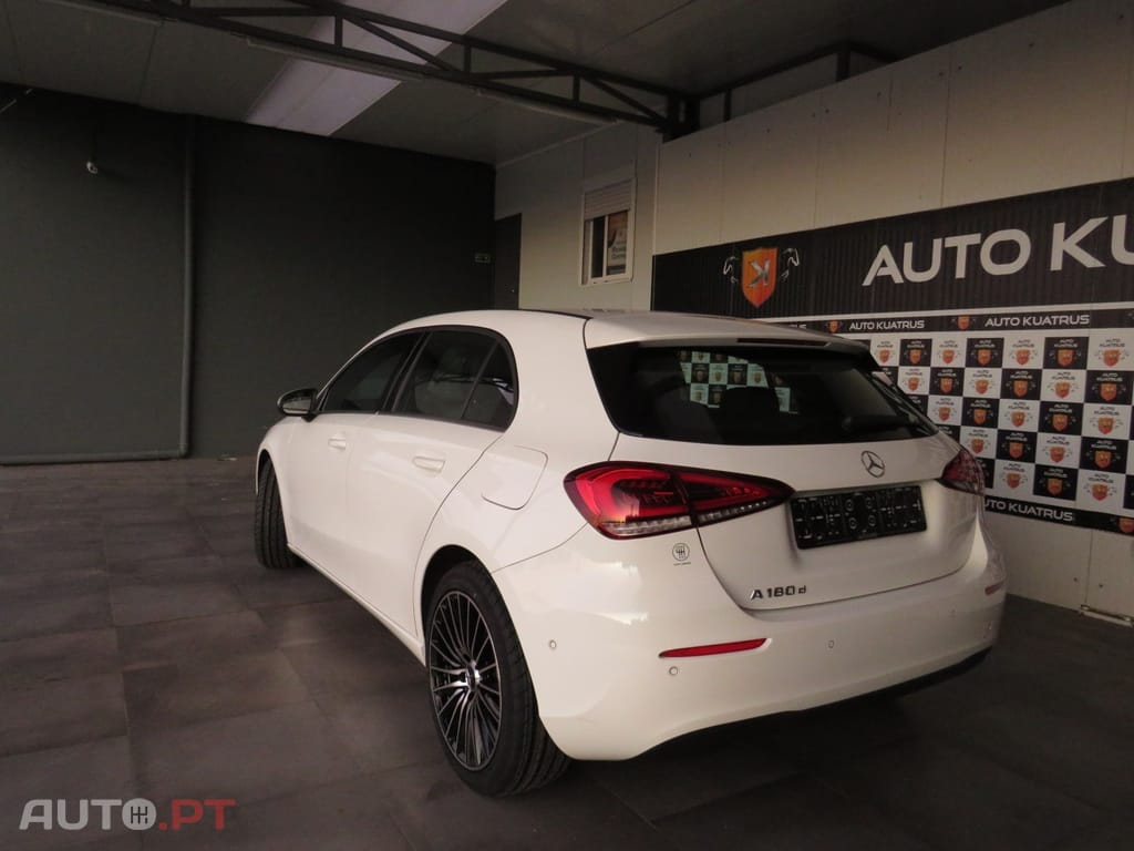 Mercedes-Benz A 180 Automático